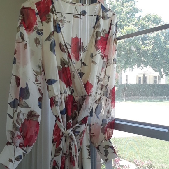 Love Culture Dress - Picture 2 of 3